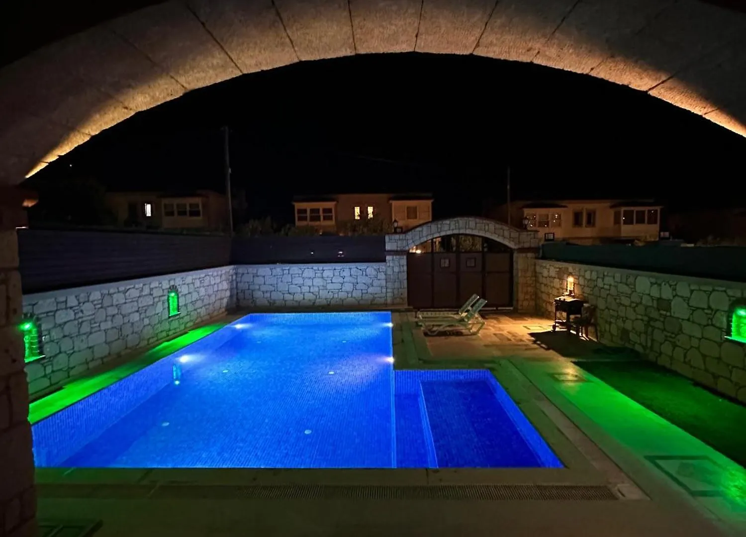 Alacati Stone House Fun - Villa With Private Pool Çeşme