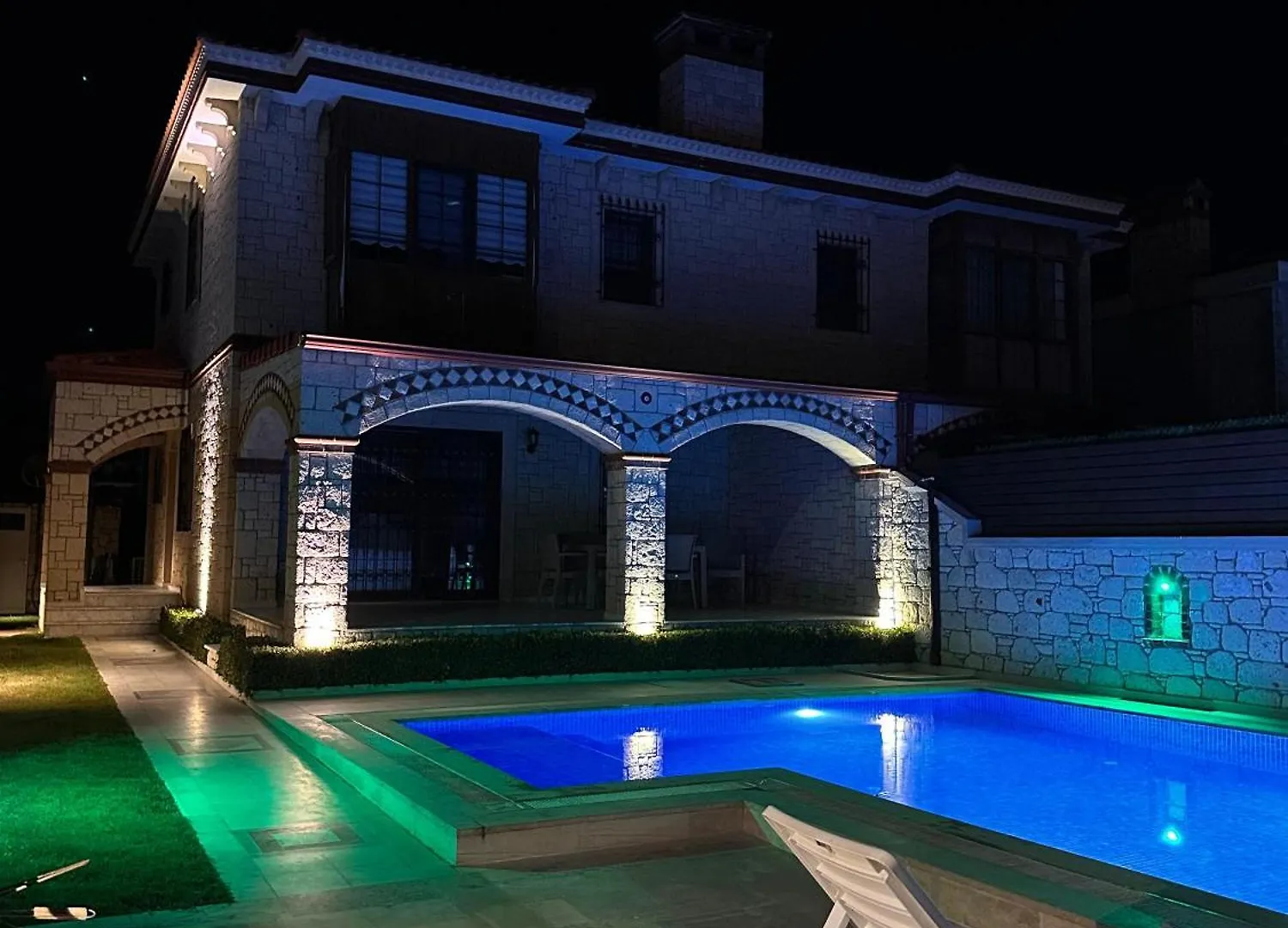 Alacati Stone House Fun - Villa With Private Pool Çeşme